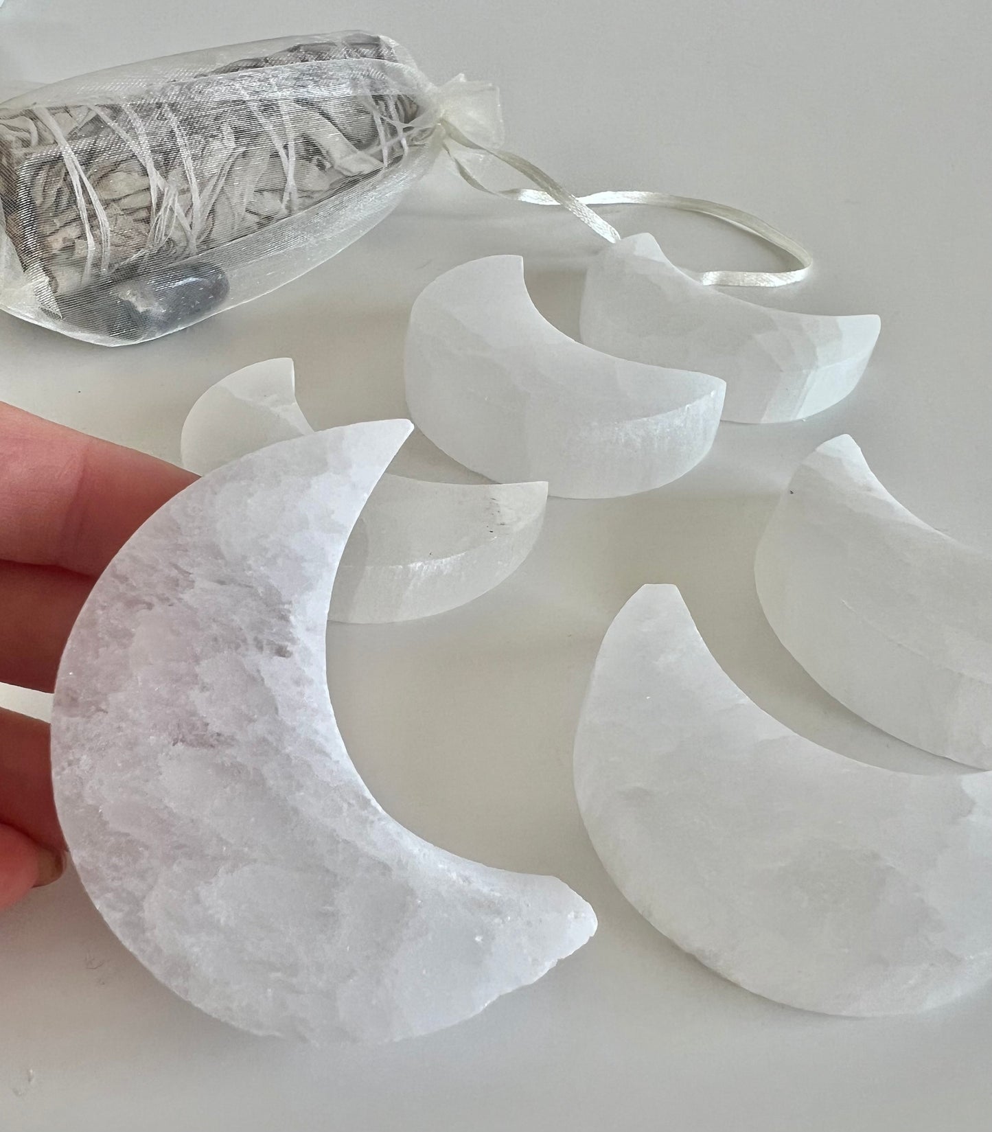 Selenite Moon - 67g
