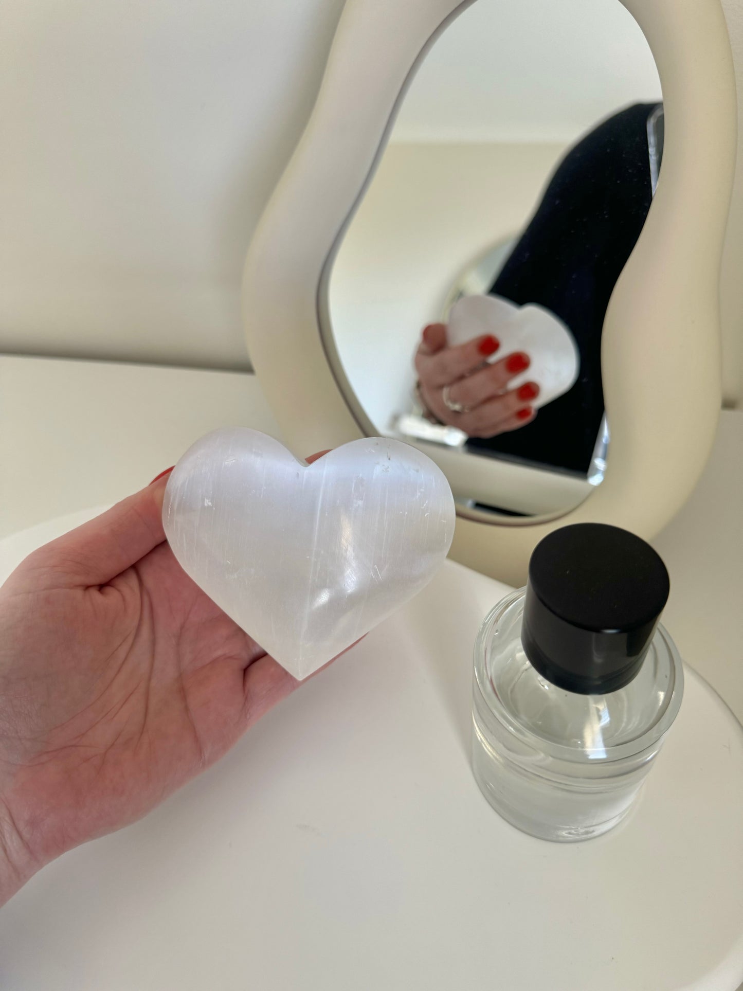 Selenite Heart palm stone - 73g