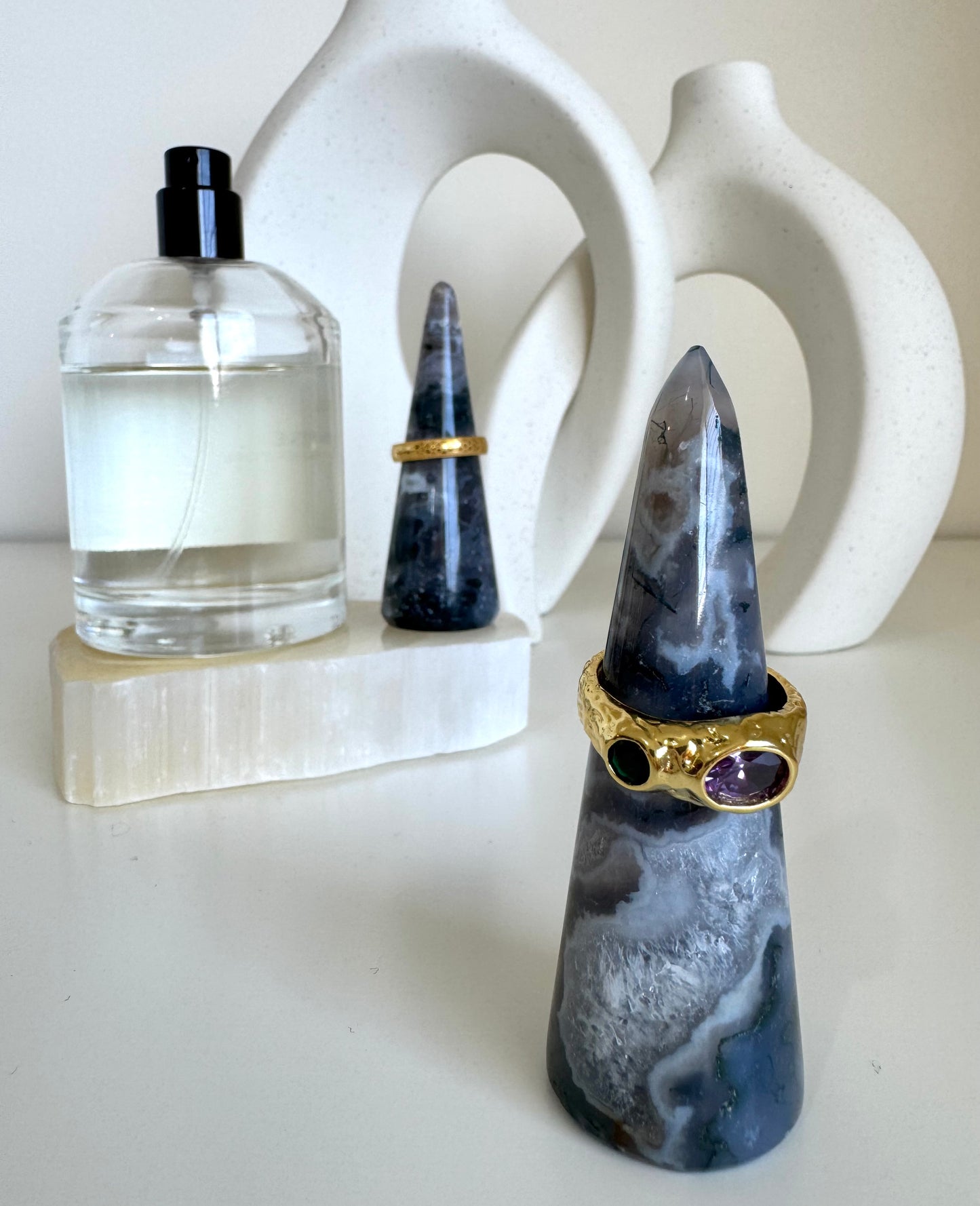 Ring Holder - Moss agate crystal
