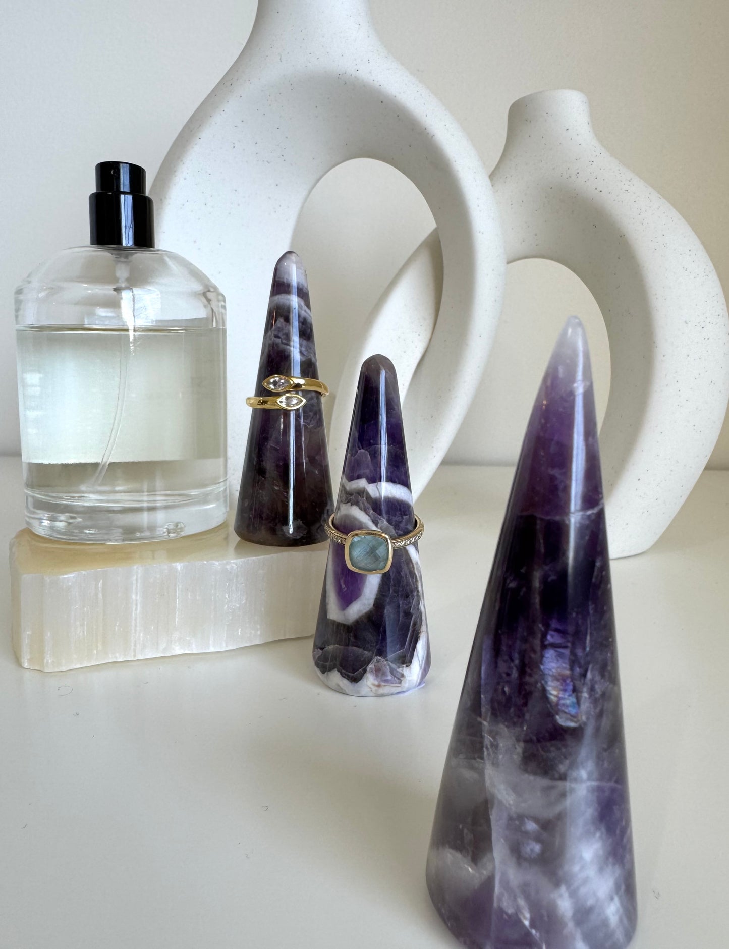 Ring Holder - Amehyst Crystal