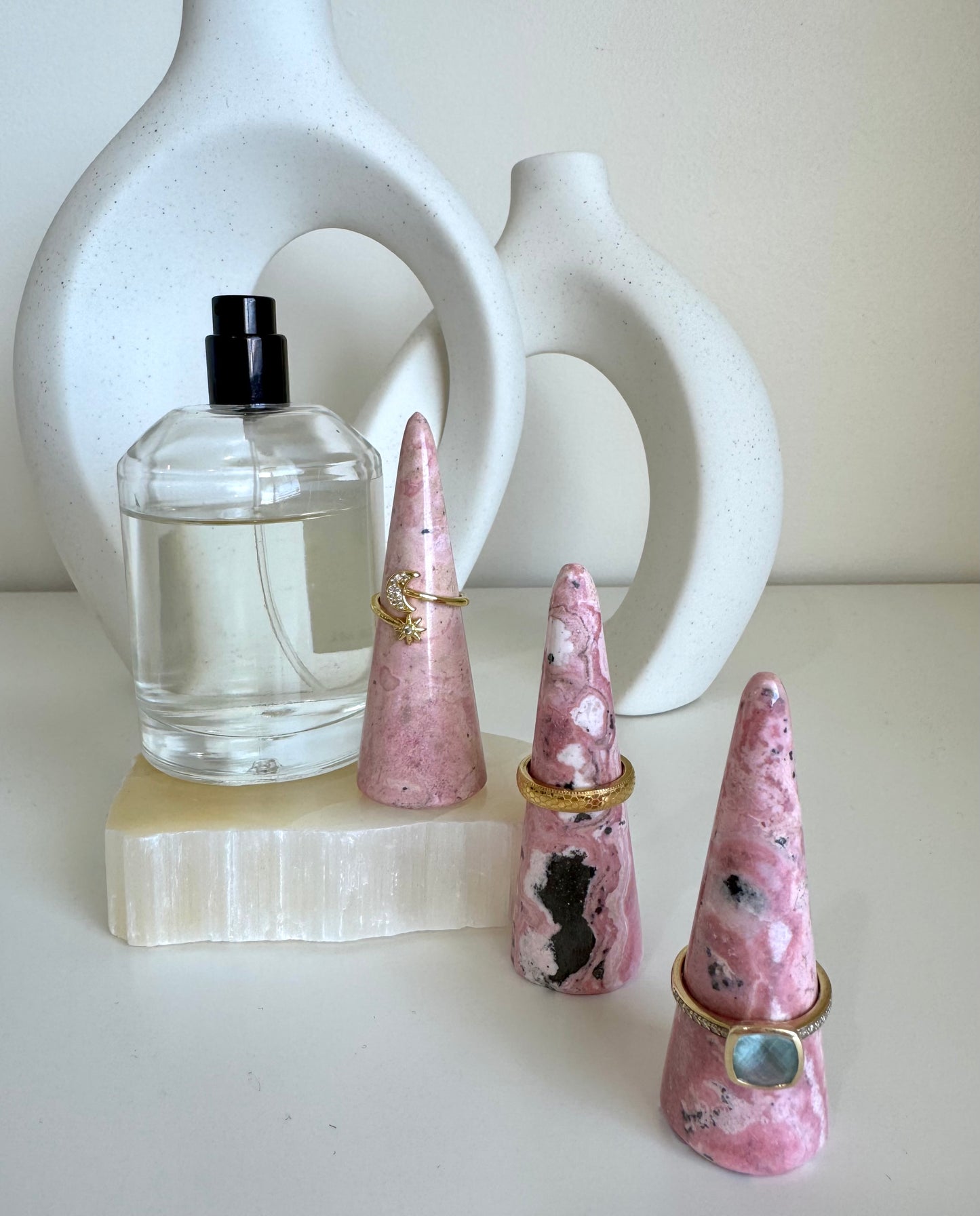 Ring Holder - Rhodonite