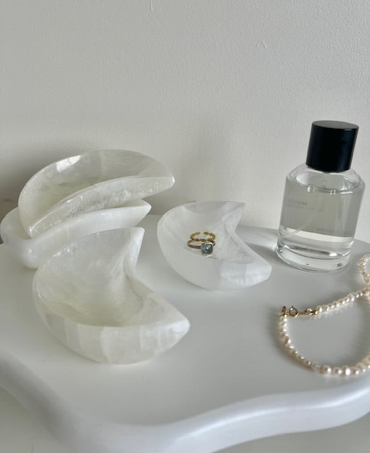Selenite Moon Bowl - 290g