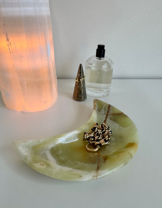 Onyx Moon Dish - 324g