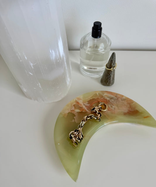 Onyx Moon Dish - 318g