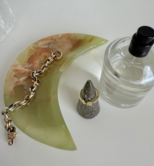 Onyx Moon Dish - 318g